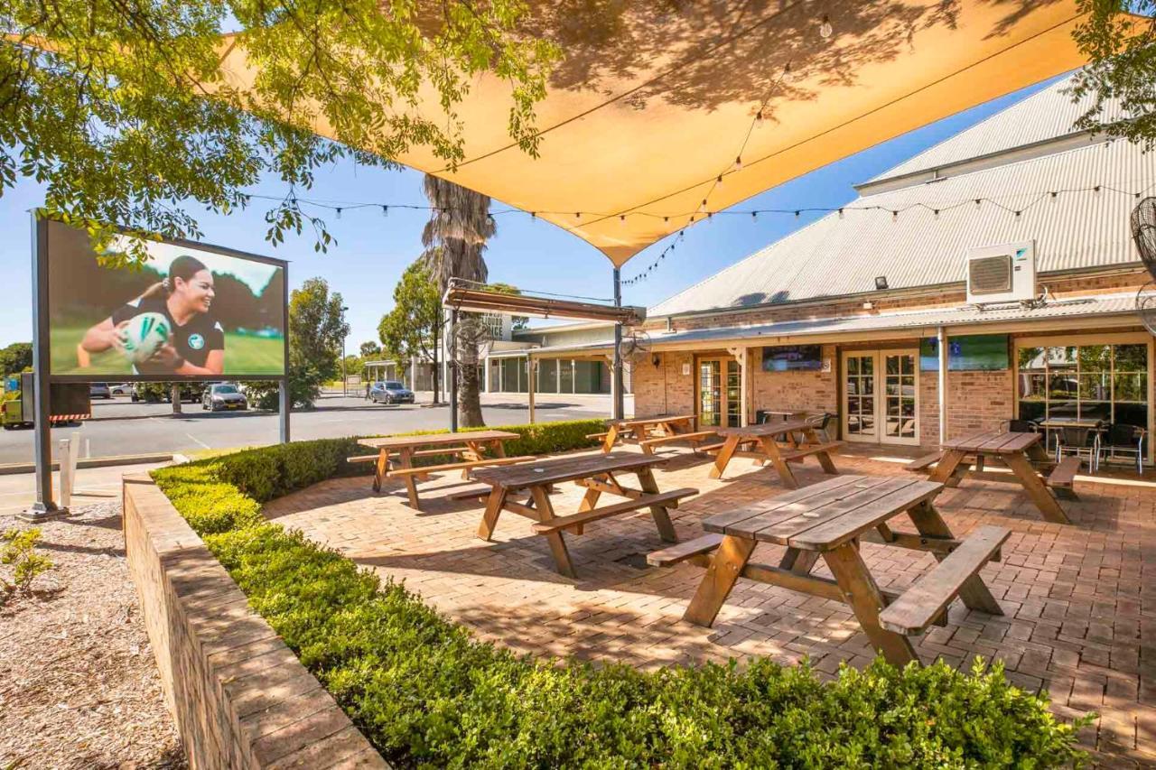Nightcap At Macquarie Inn Dubbo Luaran gambar